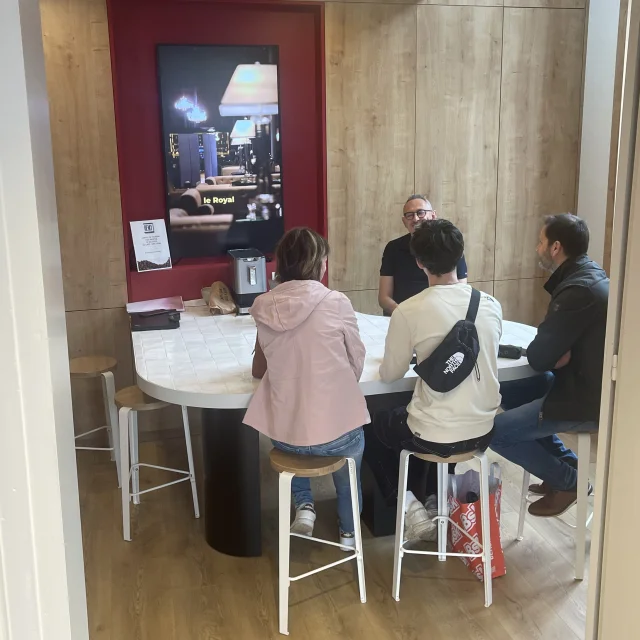 Cafe Expert Local Office Tourisme Valenciennes Rotated